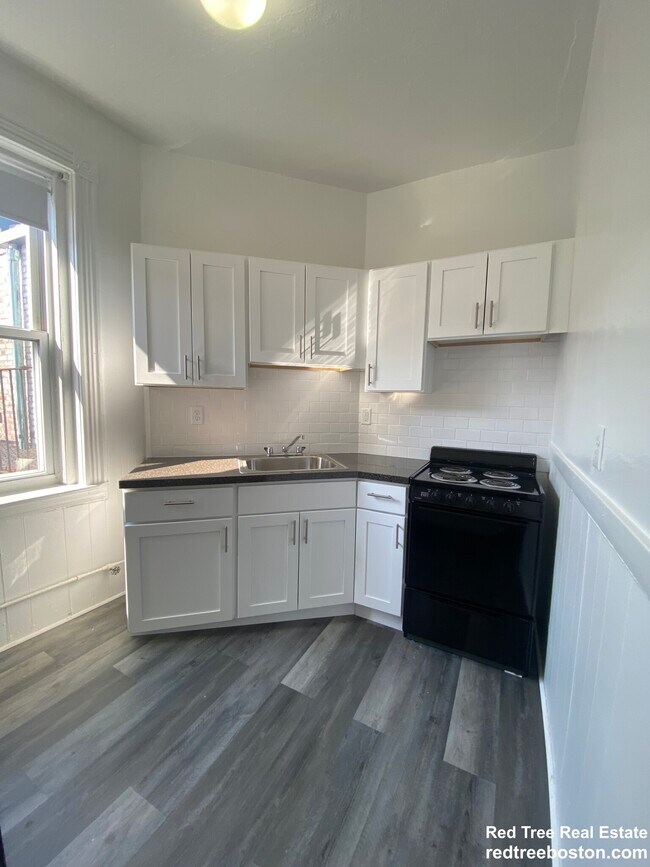 Building Photo - 5 Walbridge St