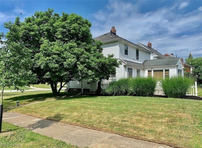 Foto del edificio - 3932 Meadowbrook Blvd