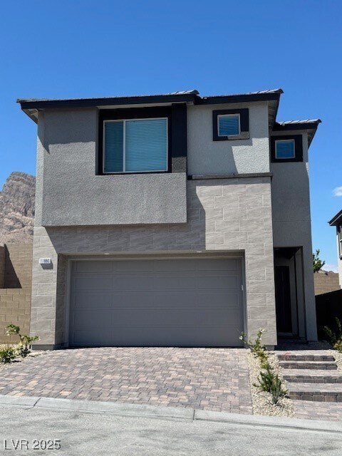 Building Photo - 11880 Black Canary Ave