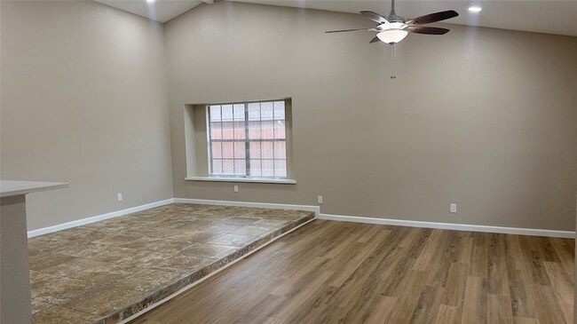 Building Photo - 1413 Colmar Dr