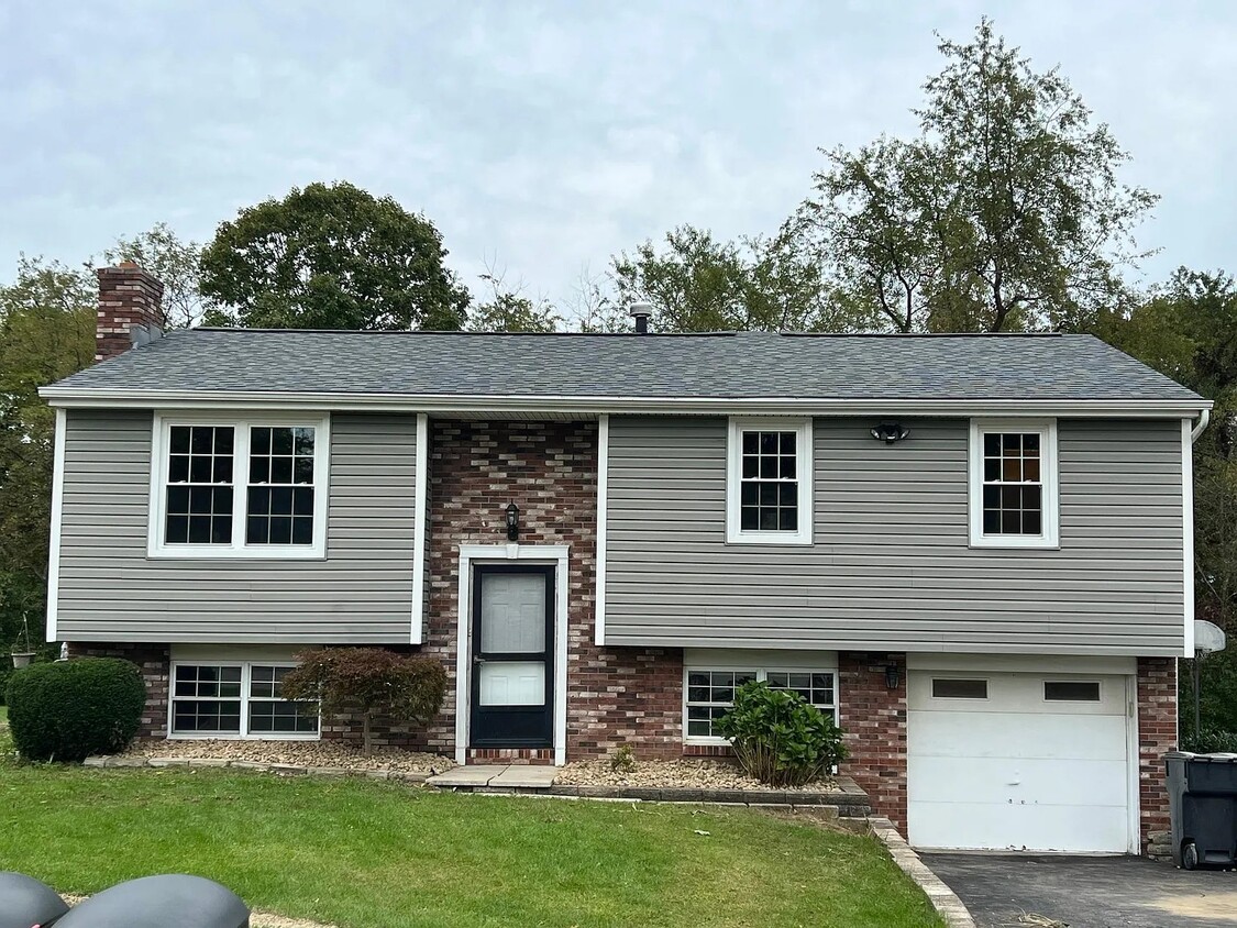 Photo - 108 Whitney Dr (Cranberry Township, PA)