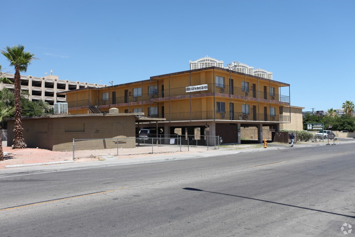 Foto del edificio - 4837 Deckow Ln