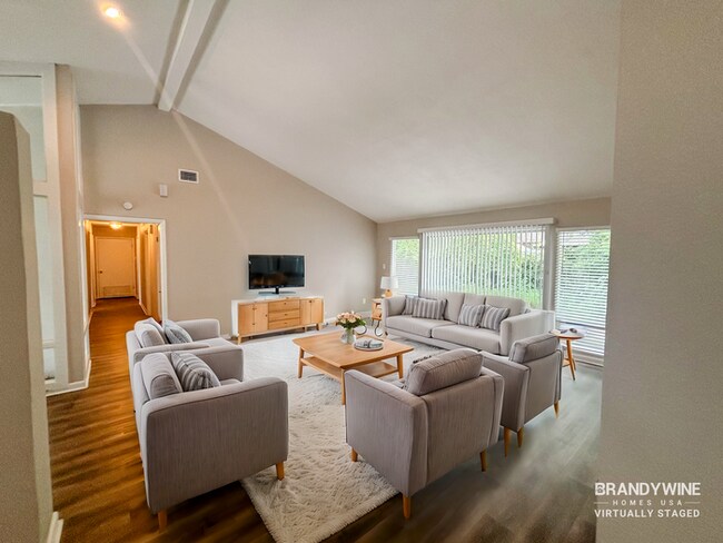 Foto del edificio - 6222 Elm Square E