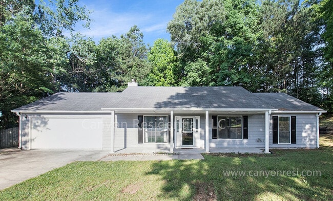 Building Photo - Beautiful 3b Room!Move in ready!