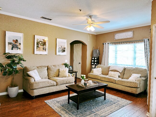 Building Photo - 7800 Point Meadows Dr