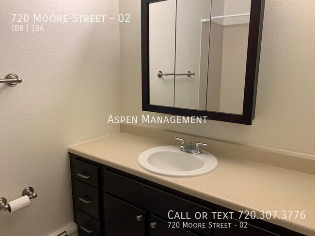 Building Photo - Beautifully Updated 1 Bedroom 1 Bath!