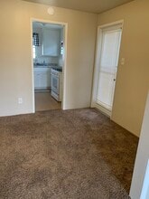 Building Photo - 905 Baldwin Rd