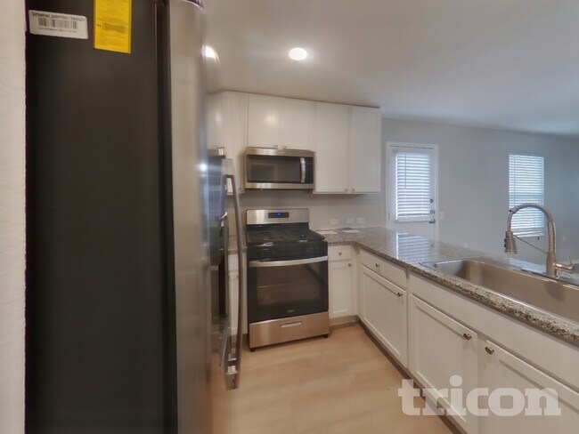 Building Photo - 7319 Rosada Way