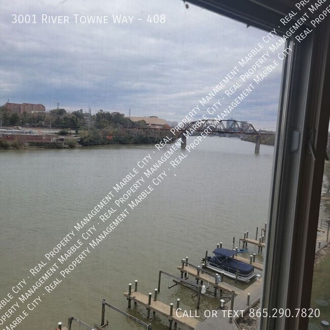 Foto del edificio - Amazing Riverfront Condo Living!