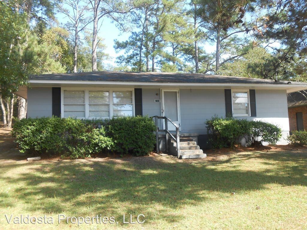 Primary Photo - 3 br, 1.5 bath House - 2303 University Drive