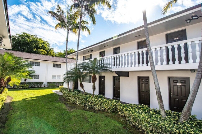 Building Photo - Legacy at Dadeland