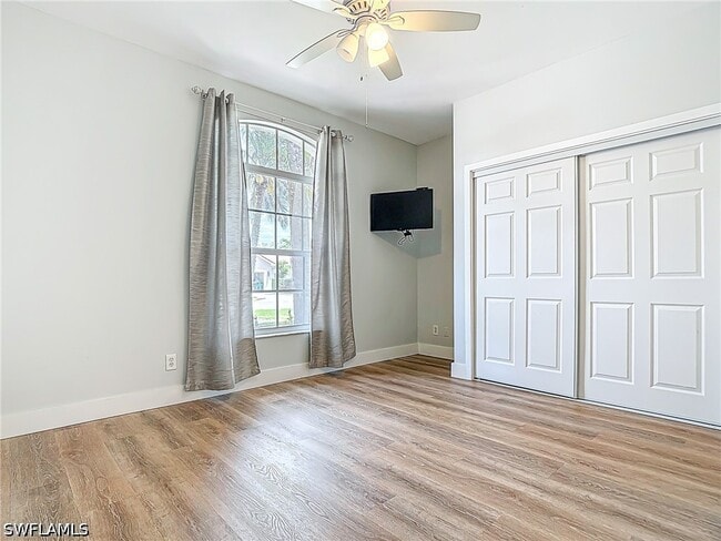 Building Photo - 351 Pindo Palm Dr