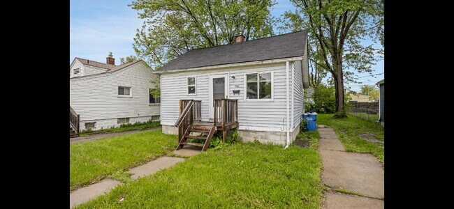 Building Photo - Pack Your Bags! This Updated Warren Rental is 100% Move-In Ready OWNER SPECIAL- 1 month FREE