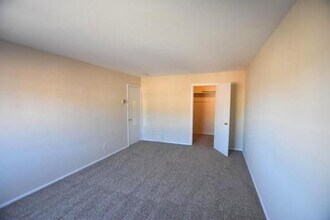 Building Photo - 4313 Knox Rd