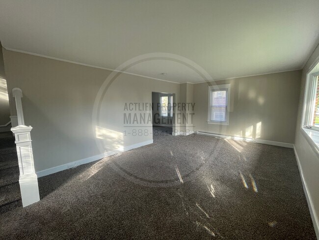 Building Photo - 1535 Gross Ave
