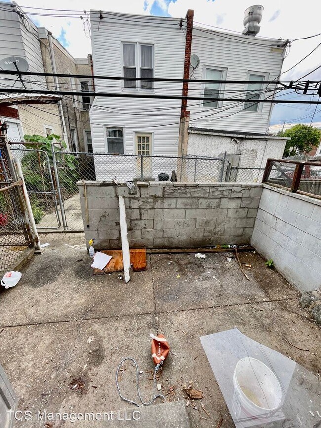 Foto del edificio - 3 br, 1 bath House - 2021 South Avondale S...