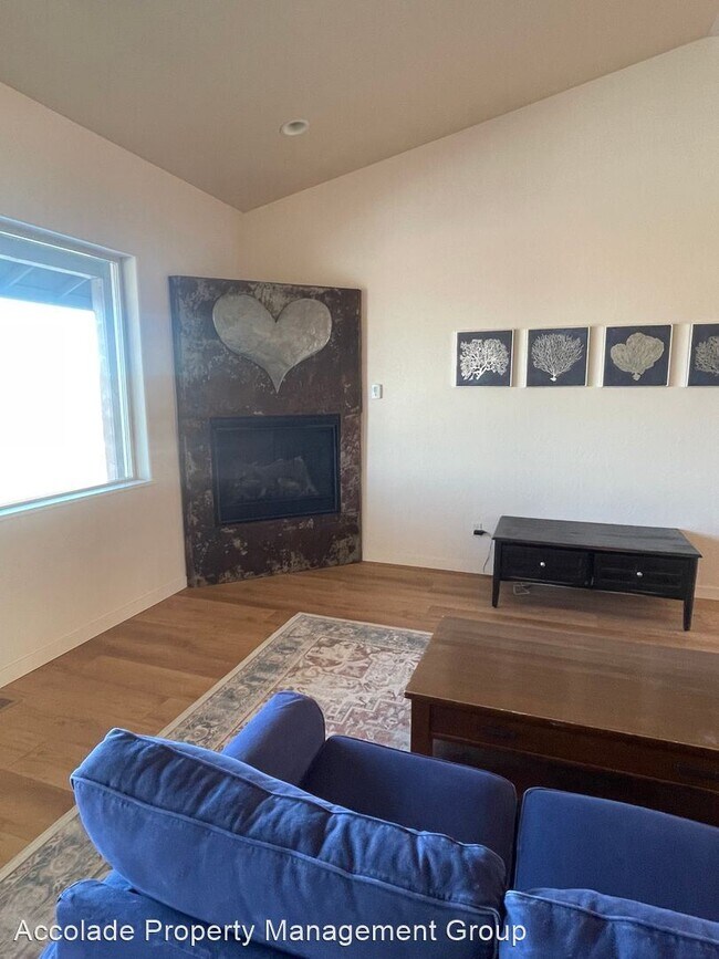 Foto del edificio - 3 br, 3 bath House - 2660 Tozer Road