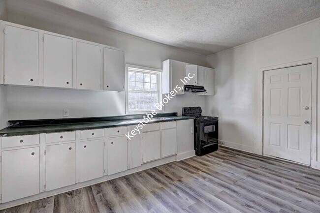 Foto del edificio - 760 Magnolia Dr