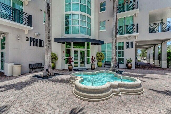 Foto del edificio - 600 S Dixie Hwy