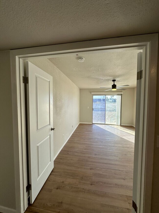 Building Photo - Available early May - Unfurnished Long Term