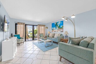 Building Photo - 39 Tulip Ave