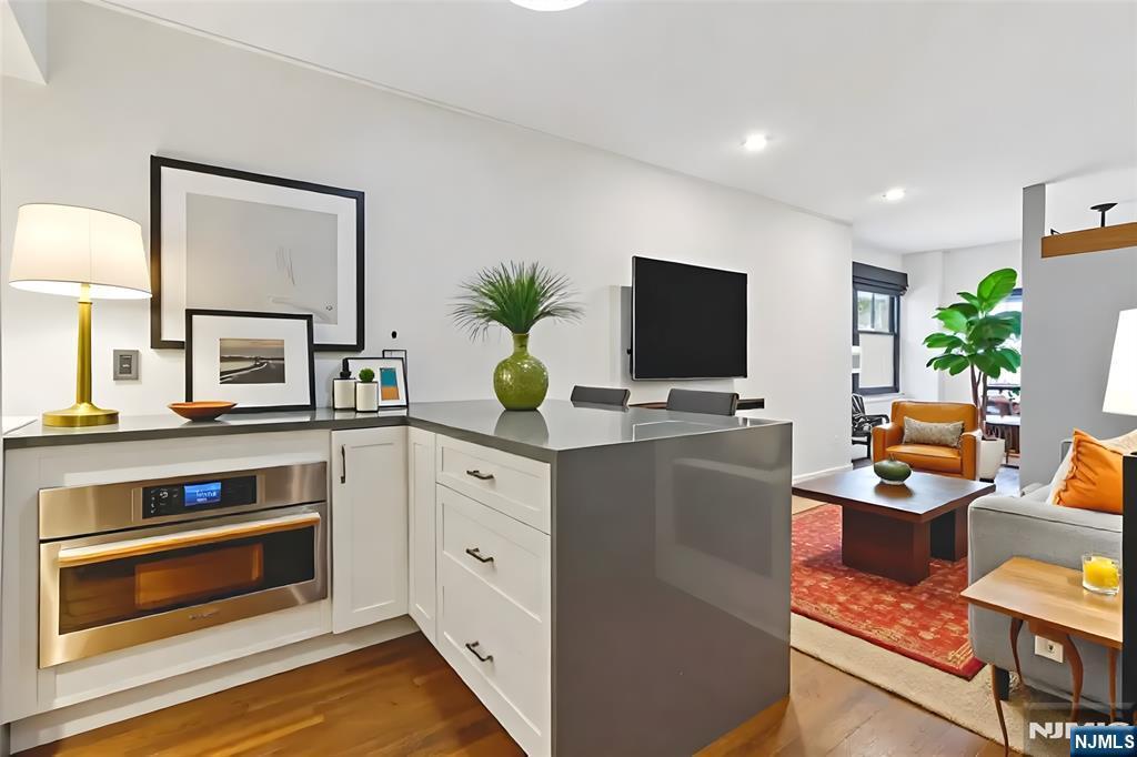 Foto principal - 3050 Edwin Ave