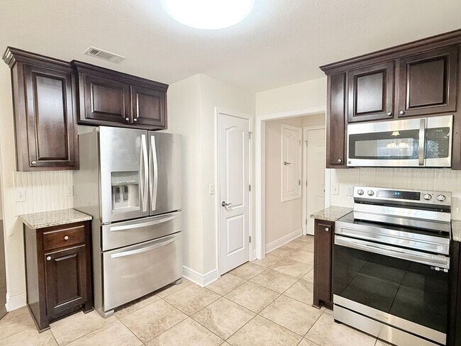 Foto del edificio - 7927 Silver Maple Dr