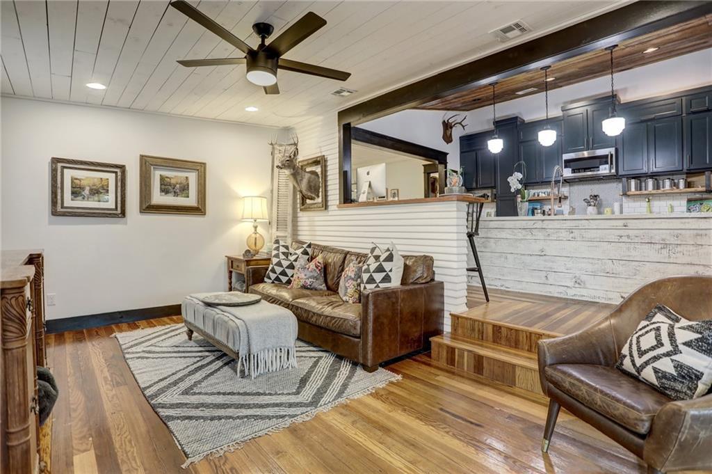 Foto principal - 203 Church Hill Ln