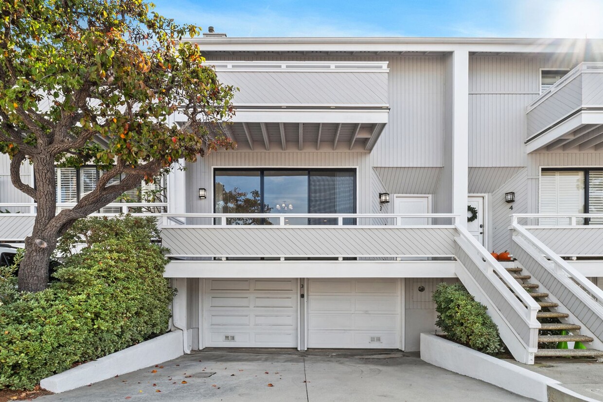 Primary Photo - Desirable Newport Beach Home