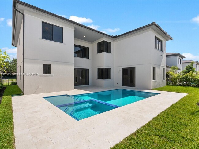 Foto del edificio - 19602 NE 14th Ct