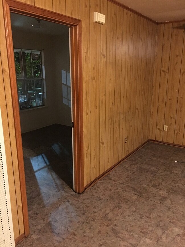 Foto del edificio - 1 bedroom efficiency