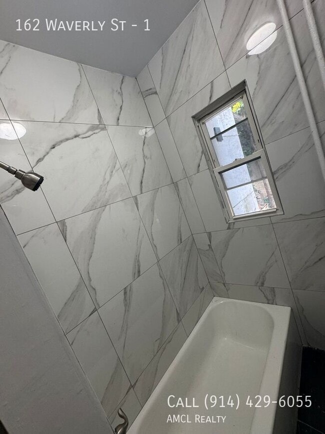 Photo - 162 Waverly St Apartment