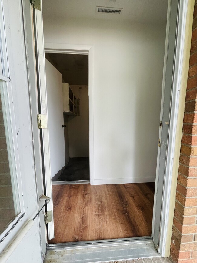 Foto del edificio - 1024 Oxford Ln