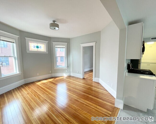 Building Photo - 159 Boston St