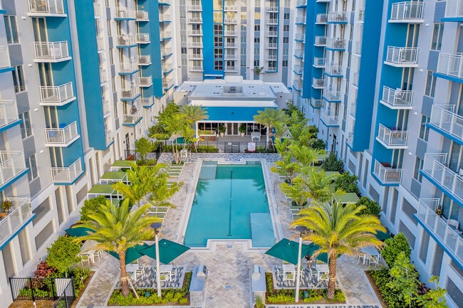 Building Photo - Pura Vida Hialeah Luxury Apartments