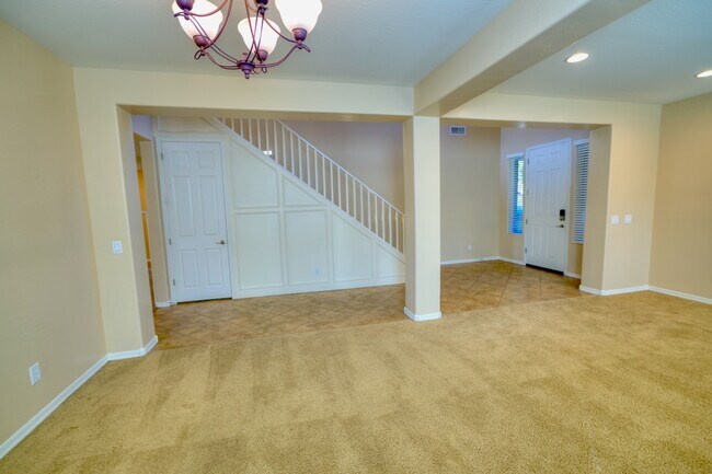 Building Photo - 3941 E Palo Verde St