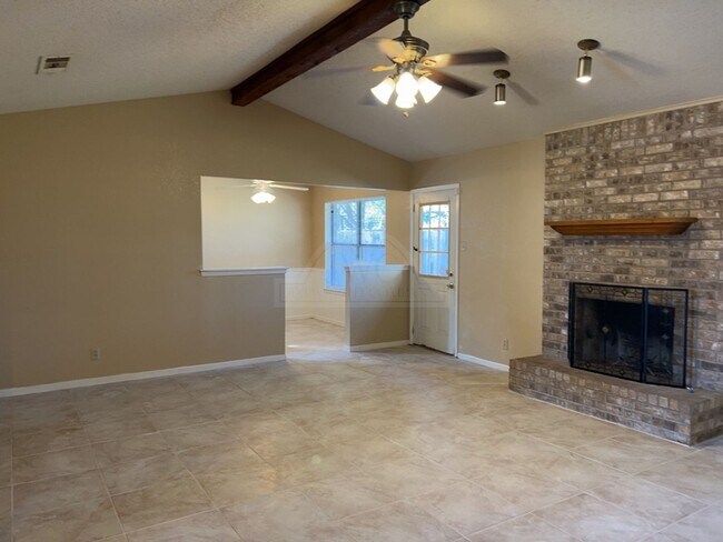 Foto del edificio - 3313 Sungate Dr