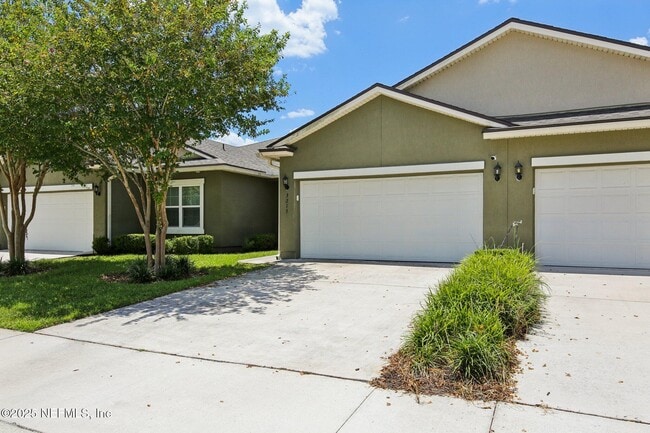Building Photo - 3215 Chestnut Ridge Way