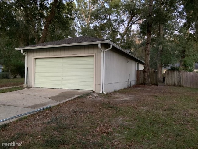 Building Photo - 3 br, 2 bath House - 326 Skate Dr