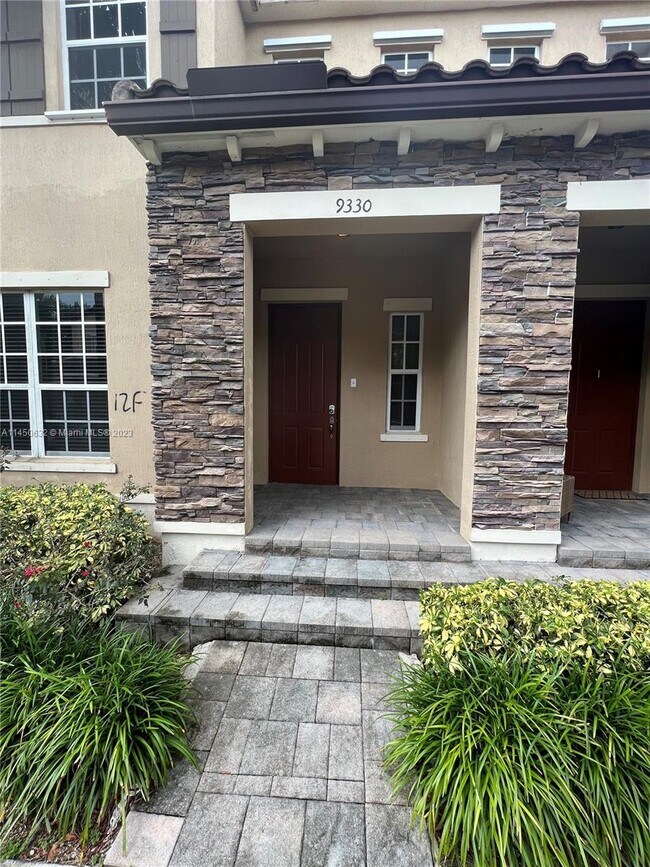 Foto del edificio - 9330 SW 170th Passage