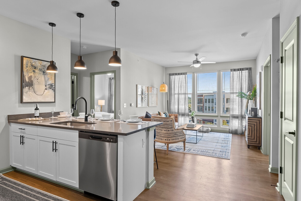Primary Photo - District Midtown