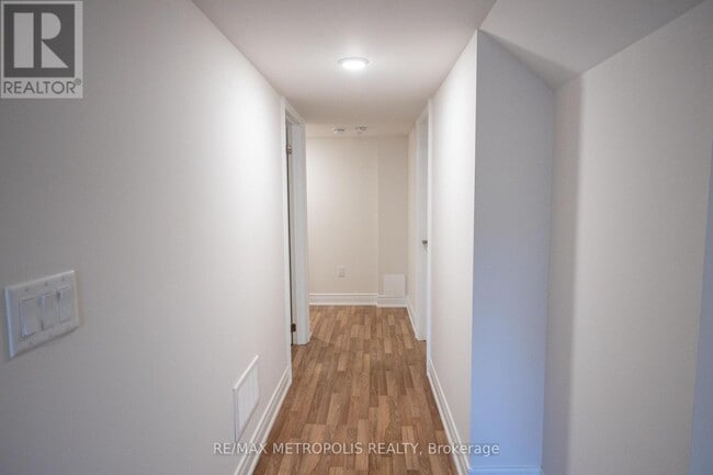 Building Photo - 2482 Florentine Pl