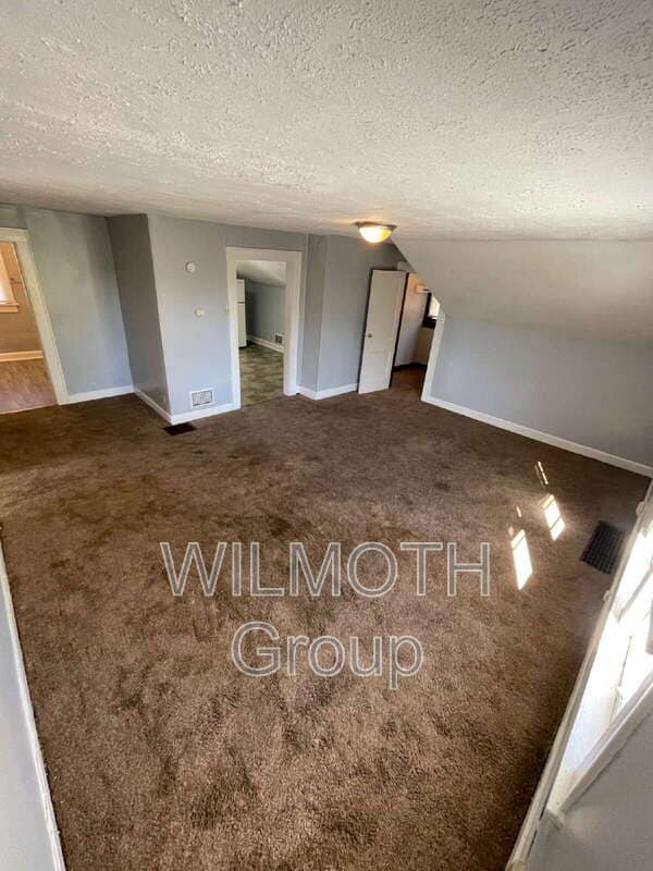 Foto del edificio - 1604 W 15th St