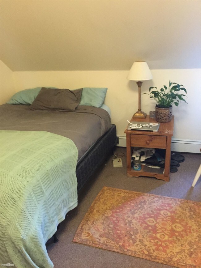 Building Photo - 80 University Rd