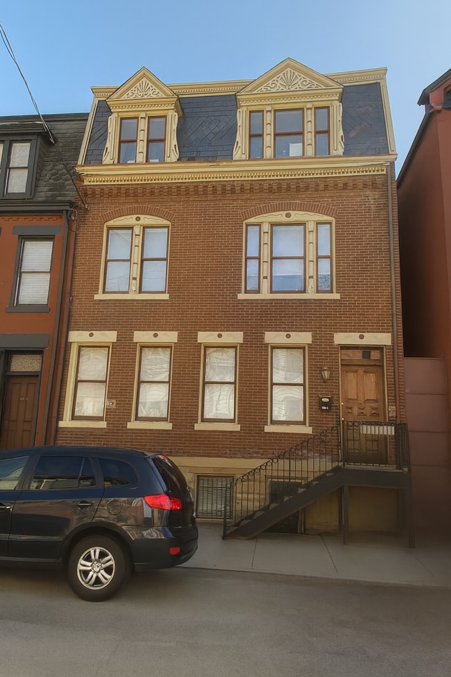 Building Photo - 507 Avery St