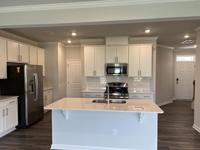 Foto del edificio - 131 Aster Bloom Ln