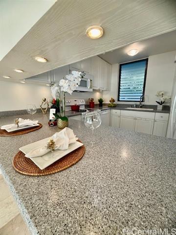 Foto del edificio - 501 Hahaione St