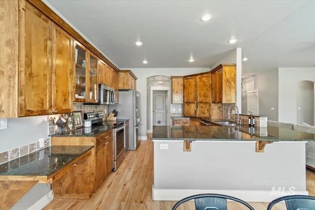Building Photo - Fantastic Home in Pinewood Lakes!