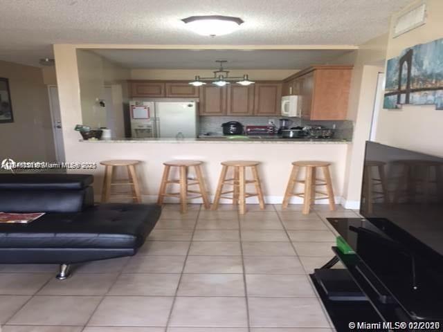 Foto del edificio - 8075 NW 7th St