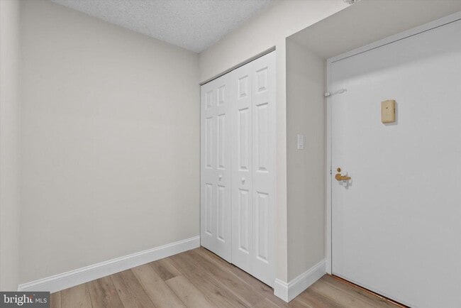 Foto del edificio - 3800 Powell Ln